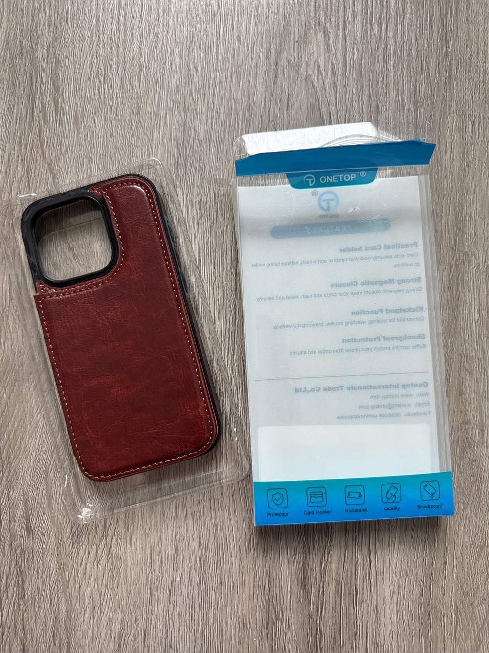 iPhone 15 Leather Magnetic Phone Case - Brown